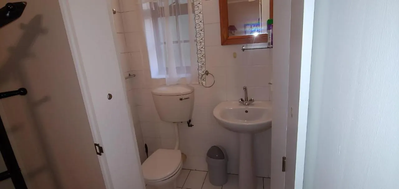 Zenith House Loevestein Self Catering Accomodation Cape Town 2*,  South Africa