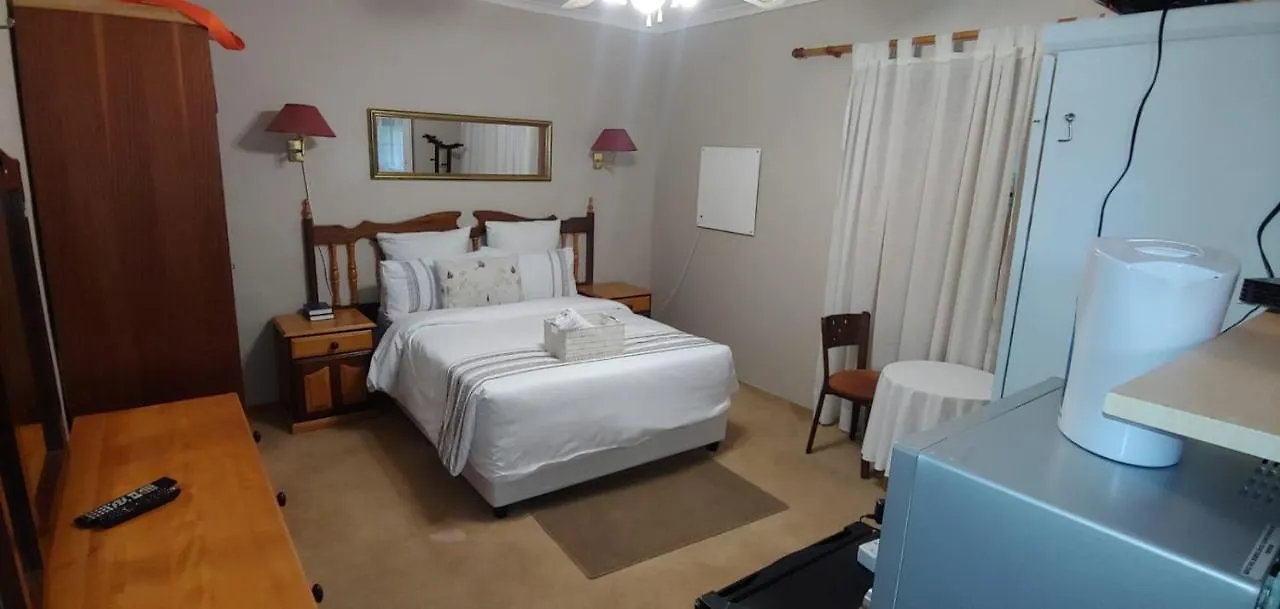 Zenith House Loevestein Self Catering Accomodation Cape Town 2*,